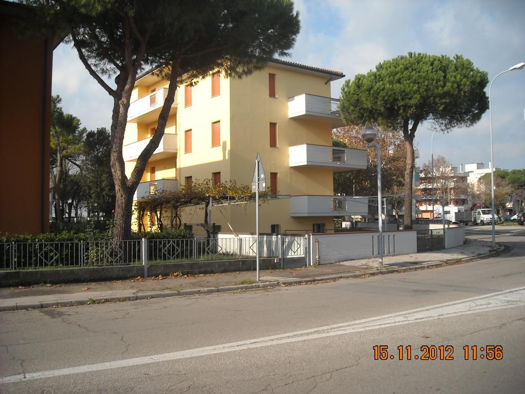 Amanda Appartamenti Trilocali Lido Adriano Rum bild